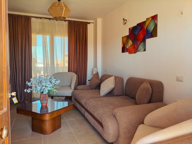 fully furnished 1 bedroom apartment montazah 1 poo